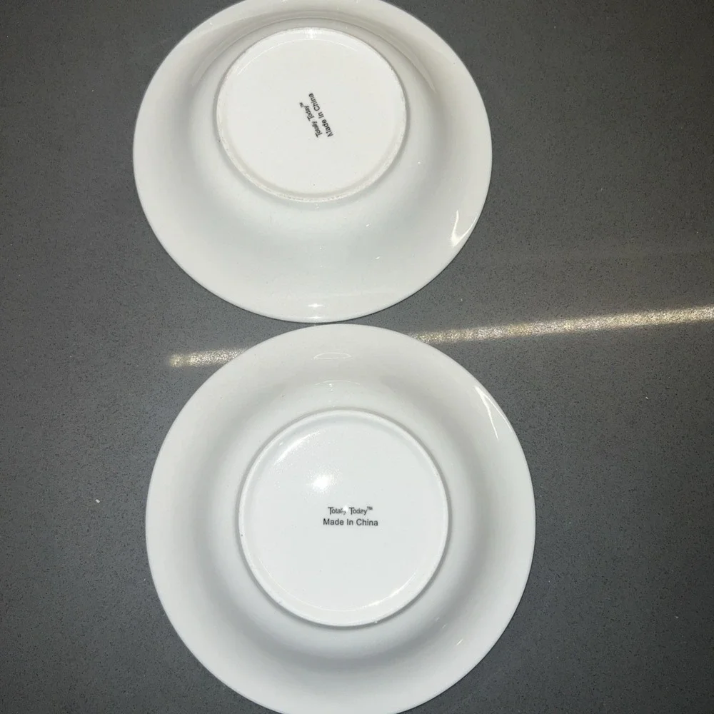2 Vintage Totally Today Soup Bowls White w/Embossed Dots/Fans Retired EUC